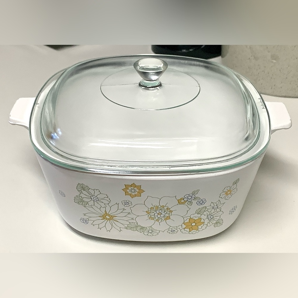 1970s Vintage Corning Ware Floral Bouquet 2.5 Qt Lidded Casserole P 2 1/2 B